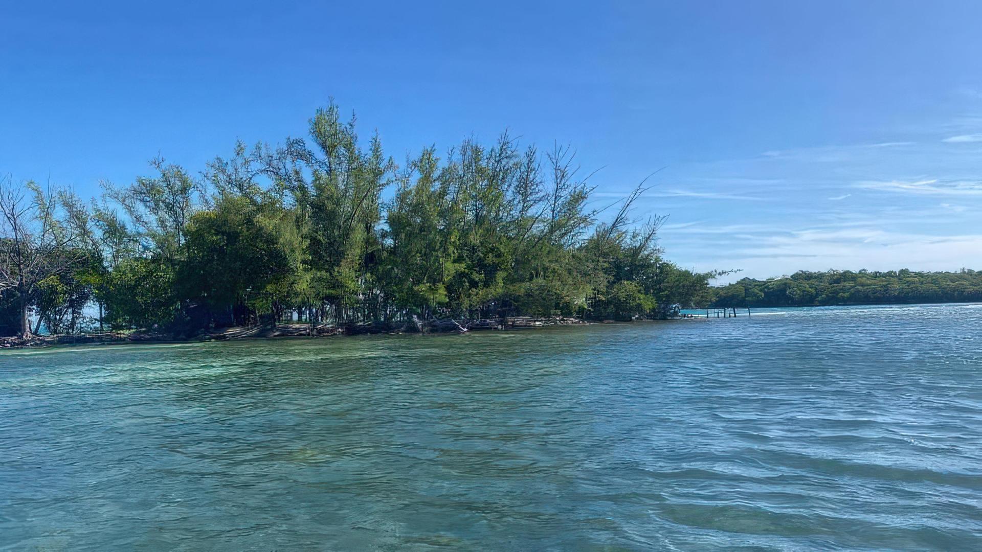 Bikini Caye – Private island in Belize, Central America